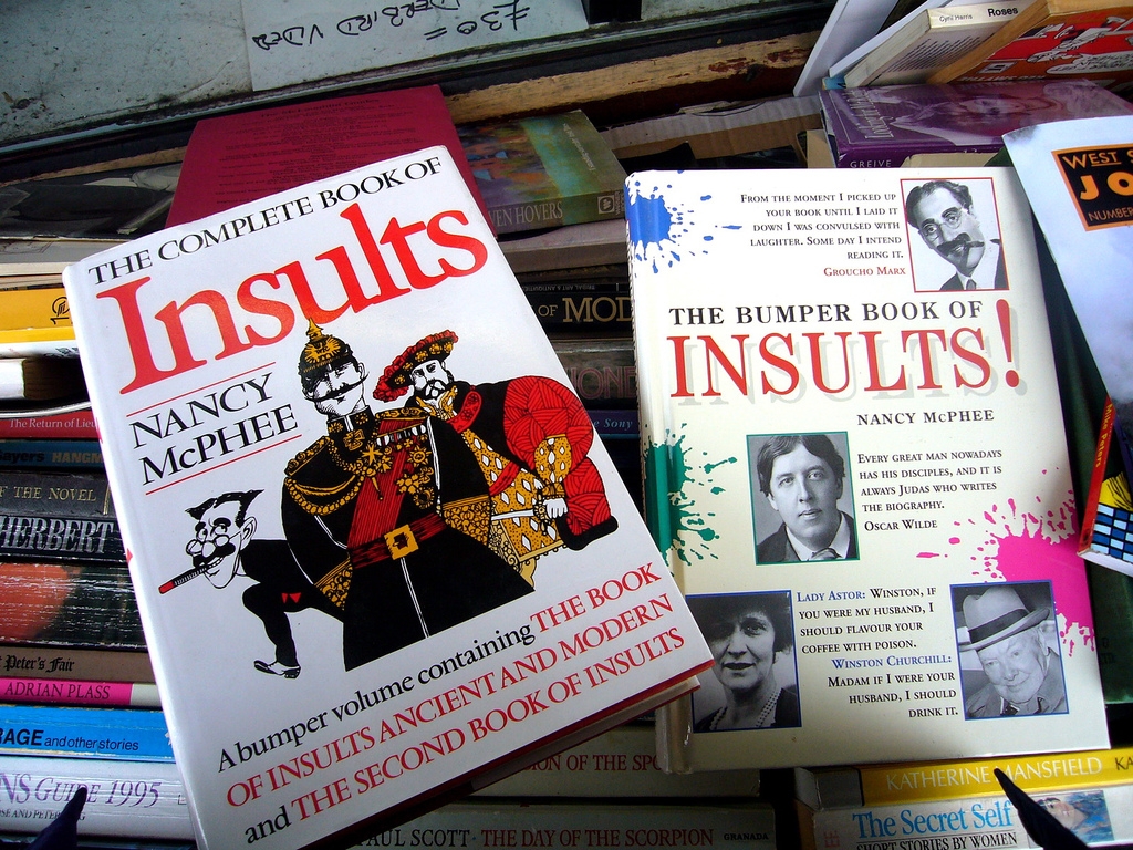 Figura 3. “Amnesty 20p books - 2”. Foto di Caroline (Caro’s lines), distribuita con licenza Creative Commons. http://www.flickr.com/photos/caroslines/ Figura 3. “Amnesty 20p books - 2”. Foto di Caroline (Caro’s lines), distribuita con licenza Creative Commons. http://www.flickr.com/photos/caroslines/